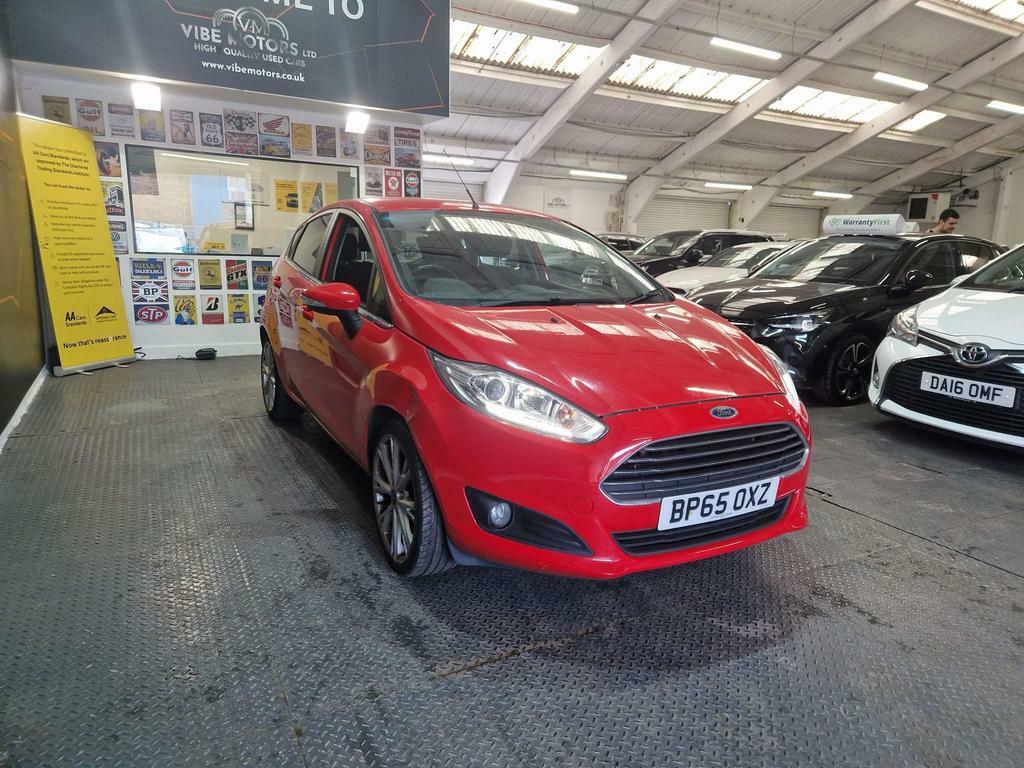 Ford Fiesta 1.0T Ecoboost Titanium Euro 6 Ss Red #1