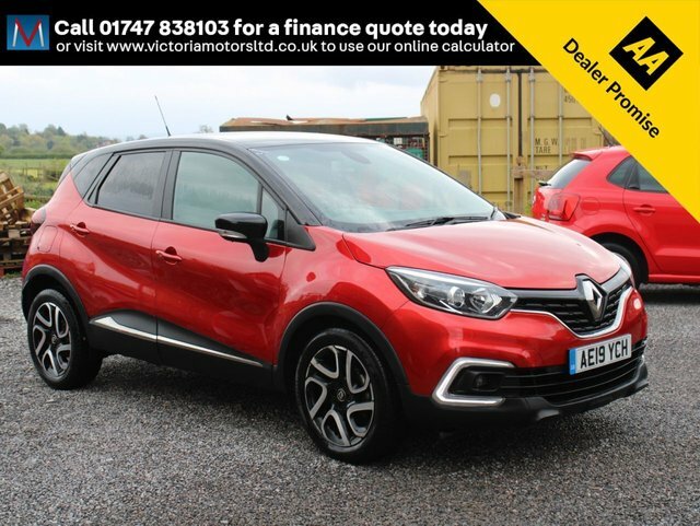 Compare Renault Captur Dci Iconic 5 AE19YCH Red