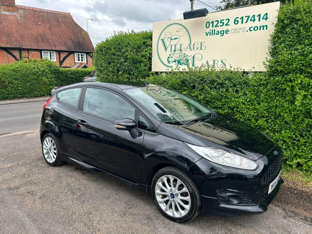 Compare Ford Fiesta 1.0T Ecoboost Zetec S Euro 6 Ss NV15KHP Black