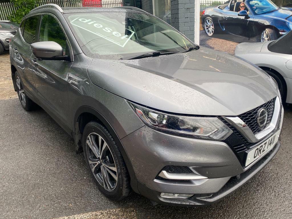 Compare Nissan Qashqai 1.5 Dci N-connecta Euro 6 Ss ORZ1411 Grey