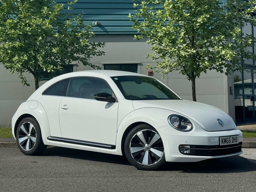 Compare Volkswagen Beetle Sport Tdi Bluemotion Technology KM65DHO White