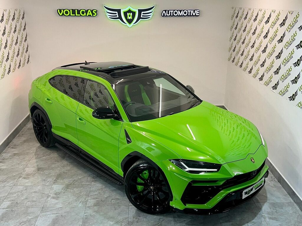 Compare Lamborghini Urus 4X4 4.0 YJ22AZR Green
