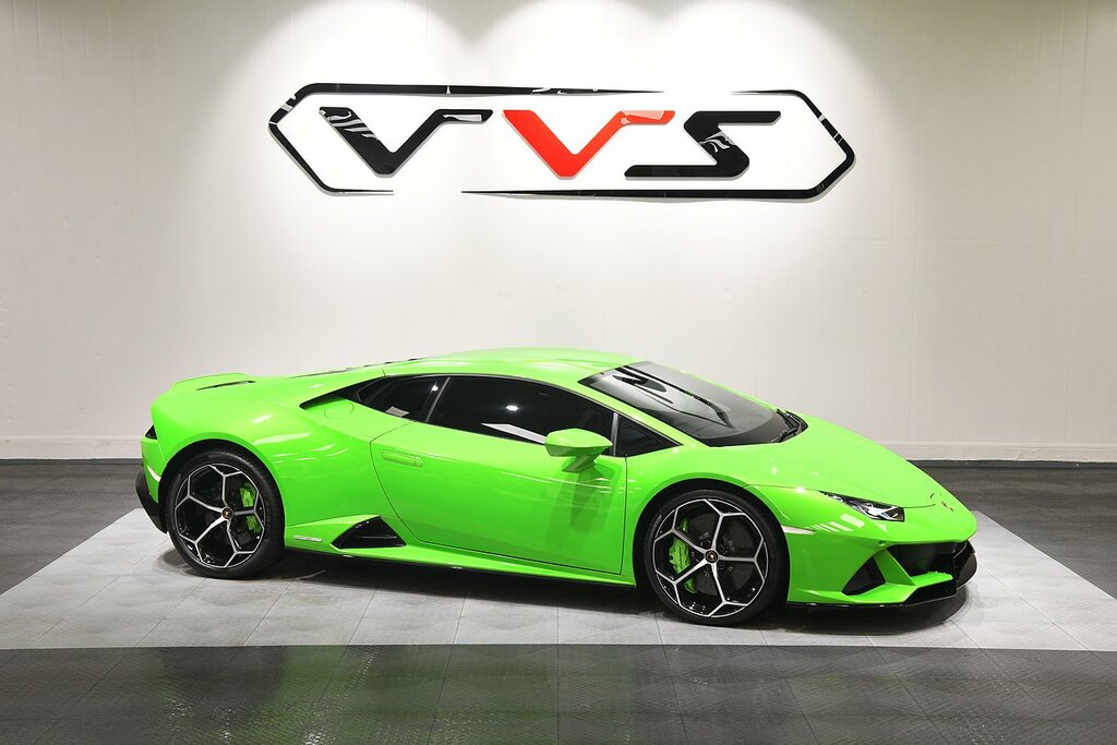Compare Lamborghini Huracan Lp 640-4 Evo RX19BVO Green