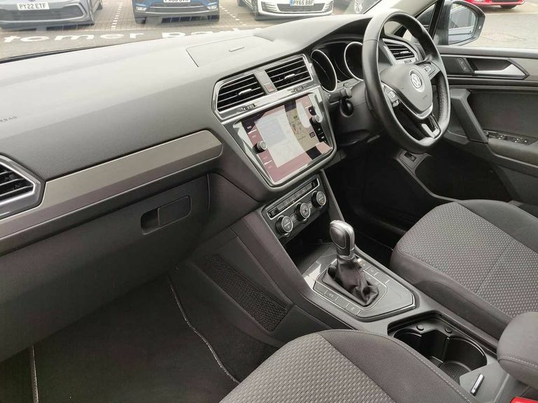 Compare Volkswagen Tiguan Allspace 2.0 Tdi 150Ps Se Nav 2Wd Dsg 3Rd Row Of Seats PX68KCA Black