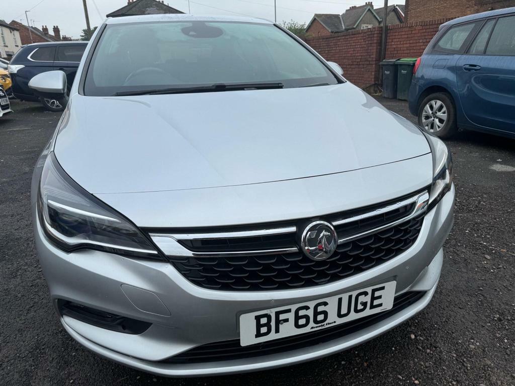 Compare Vauxhall Astra 1.6 Cdti Blueinjection Sri Euro 6 Ss BF66UGE Silver