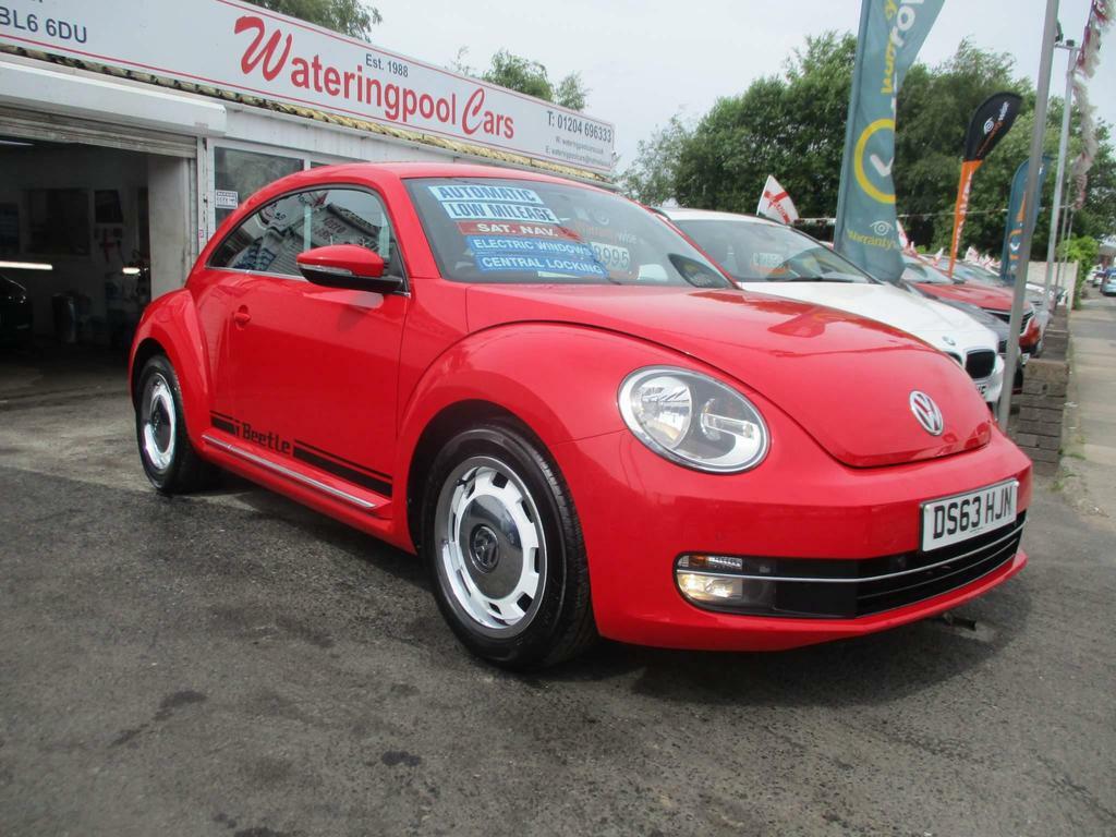 Compare Volkswagen Beetle 1.2 Tsi Design Dsg Euro 5 DS63HJN Red