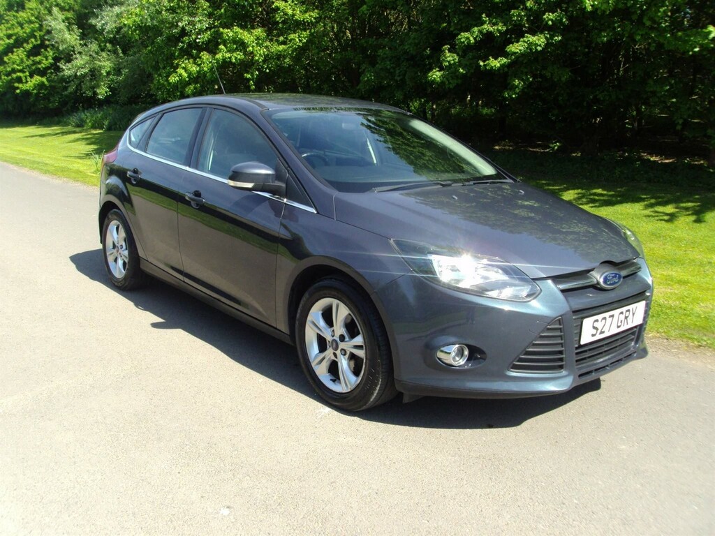Compare Ford Focus 1.6 Zetec Euro 5 S27GRY Grey