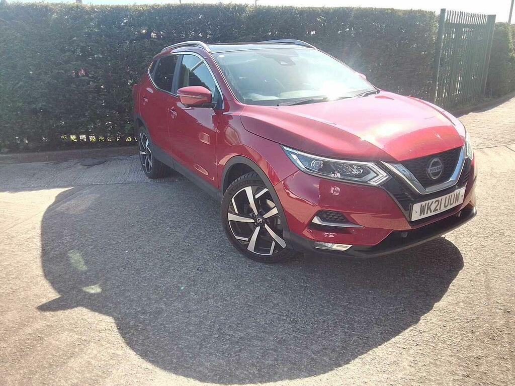 Compare Nissan Qashqai 1.3 Dig-t 160Ps N-motion WK21UUW Red