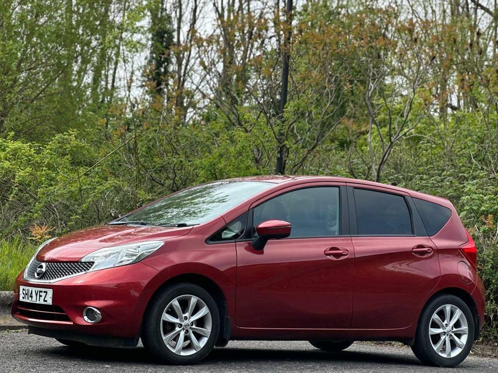 Compare Nissan Note 1.2 Dig-s Tekna Cvt Euro 5 Ss SH14YFZ Red