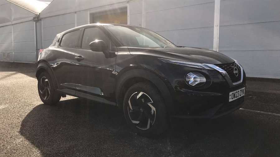 Compare Nissan Juke 1.0 Dig-t 114 N-connecta Dct OW23ZYK Black