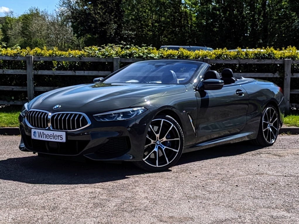 Compare BMW 8 Series 840D  Grey