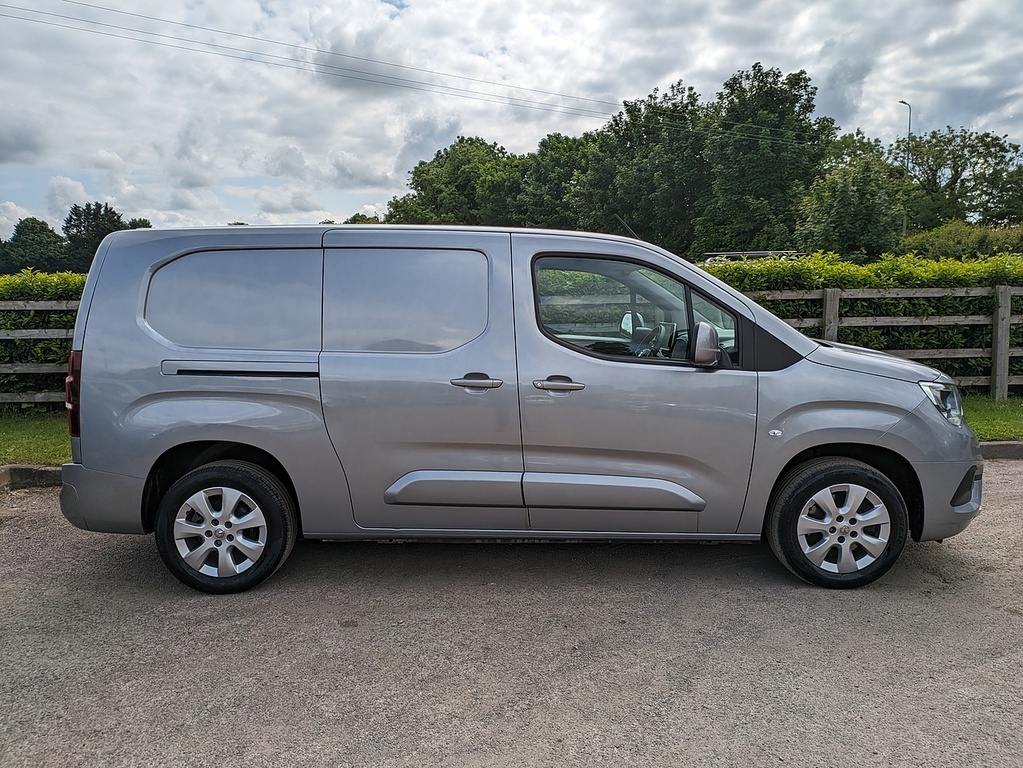 Compare Vauxhall Combo Turbo D 2300 Limited Edition Nav  Grey