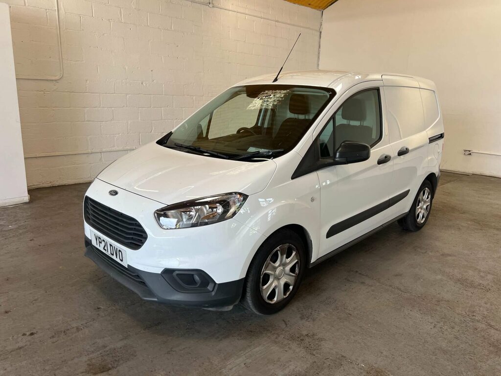 Compare Ford Transit Courier 1.0 Ecoboost Trend L1 Euro 6 YP21DVO White