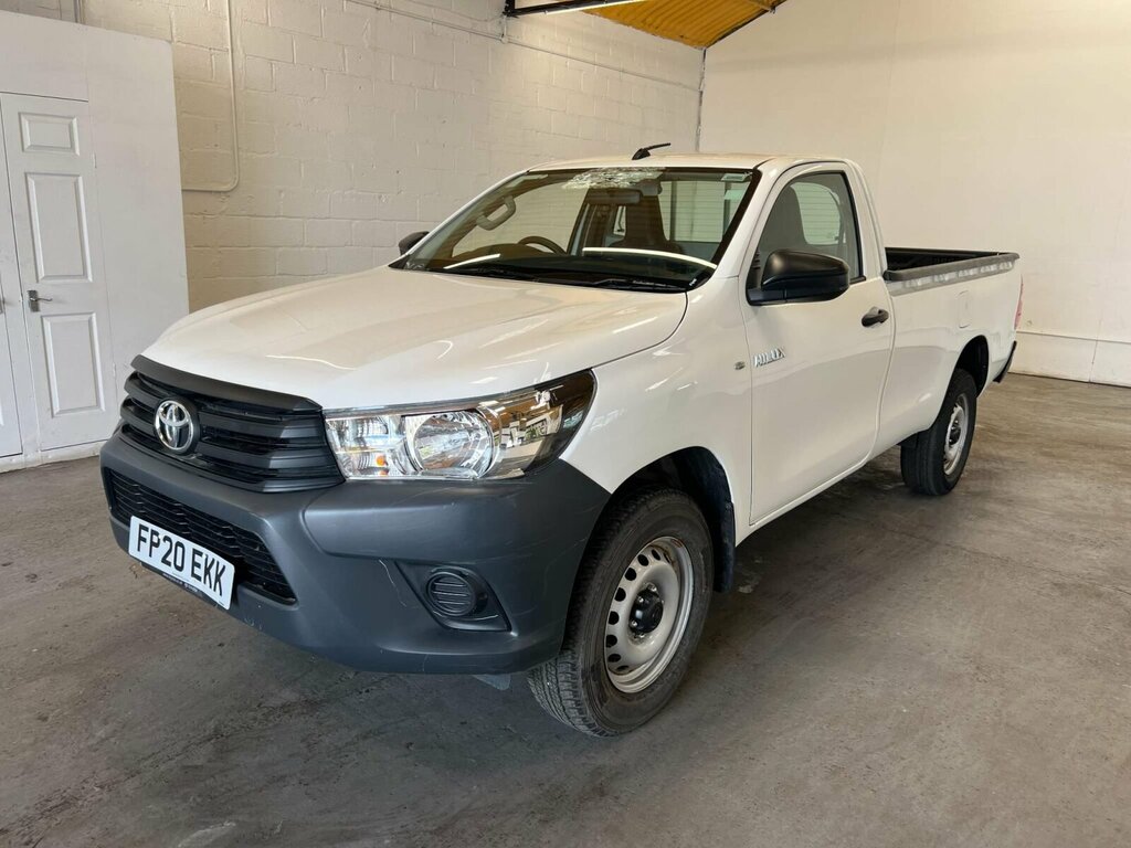 Toyota HILUX 2.4 D-4d Active 4Wd Euro 6 3.5T White #1