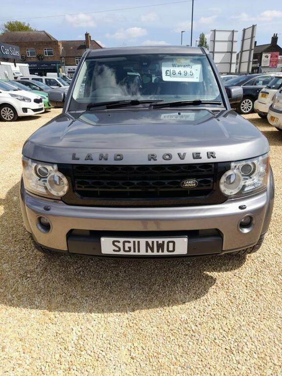 Compare Land Rover Discovery 3.0 Tdv6 Hse SG11NWO 