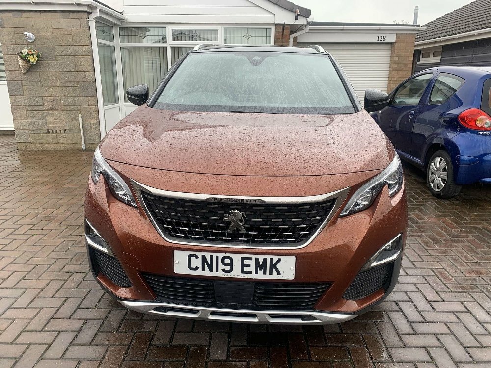 Compare Peugeot 3008 3008 Gt Line Blue Hdi Ss CN19EMK Brown