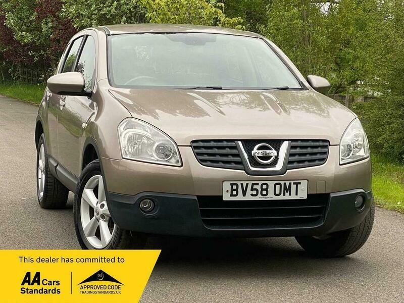 Compare Nissan Qashqai 1.5 Dci Acenta 2Wd BV58OMT Beige