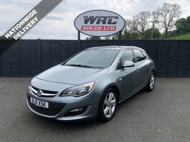 Compare Vauxhall Astra Hatchback DL15XSK Silver