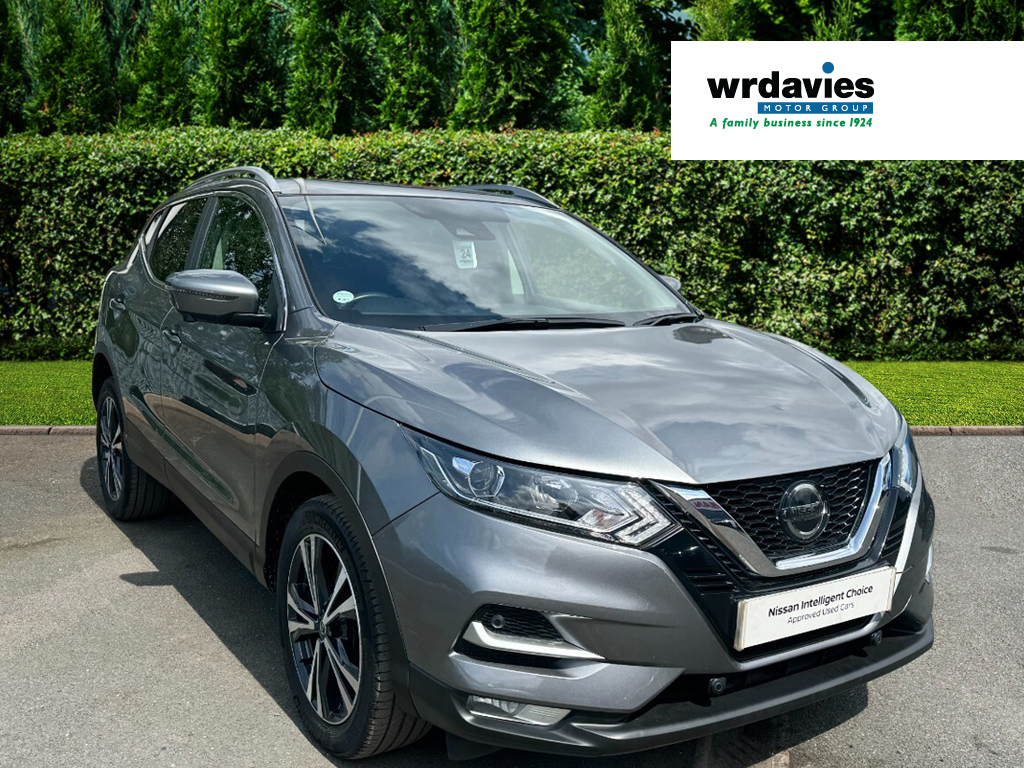 Compare Nissan Qashqai 1.3 Dig-t 160 157 N-connecta Dct Glass Roof WN21BDU Grey