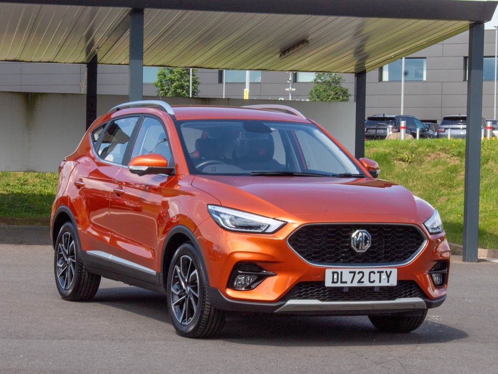 Compare MG ZS 1.0T Gdi Exclusive Dct DL72CTY Orange