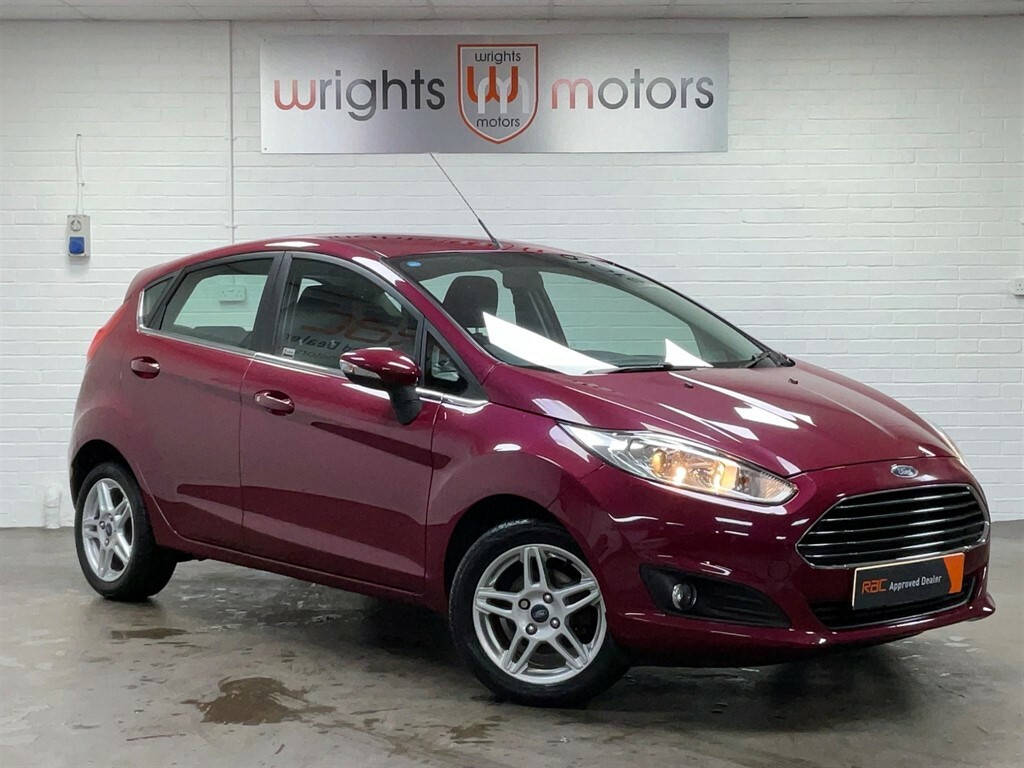Compare Ford Fiesta 1.0T Ecoboost Zetec Euro 5 Ss EX13VRZ Red