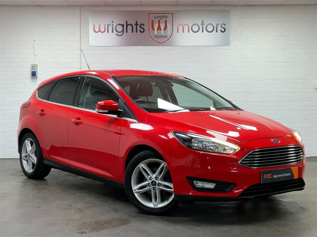 Compare Ford Focus 1.0T Ecoboost Zetec Euro 6 Ss FE16RVM Red