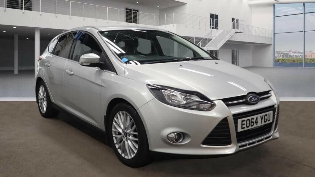 Compare Ford Focus 1.0T Ecoboost Zetec Euro 5 Ss EO64YGU Silver