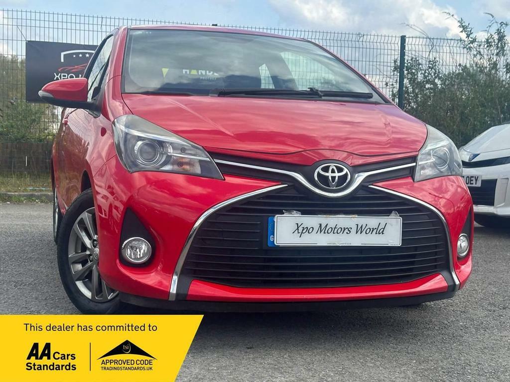 Compare Toyota Yaris 1.0 Vvt-i Icon Euro 6 FT15DSZ Red