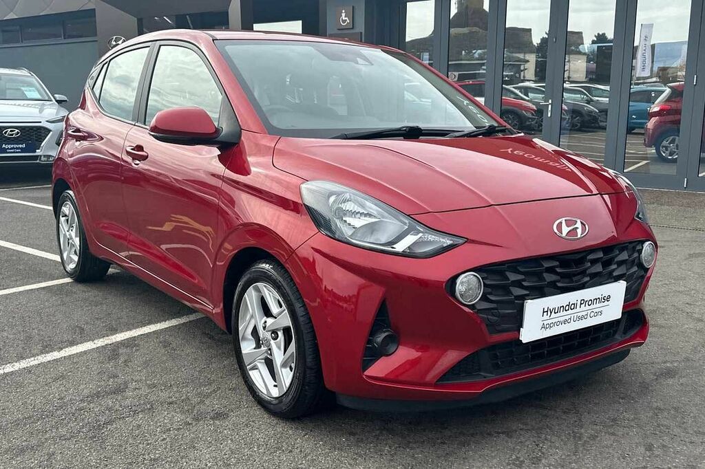 Compare Hyundai I10 1.0 Se Connect GY21MSO Red