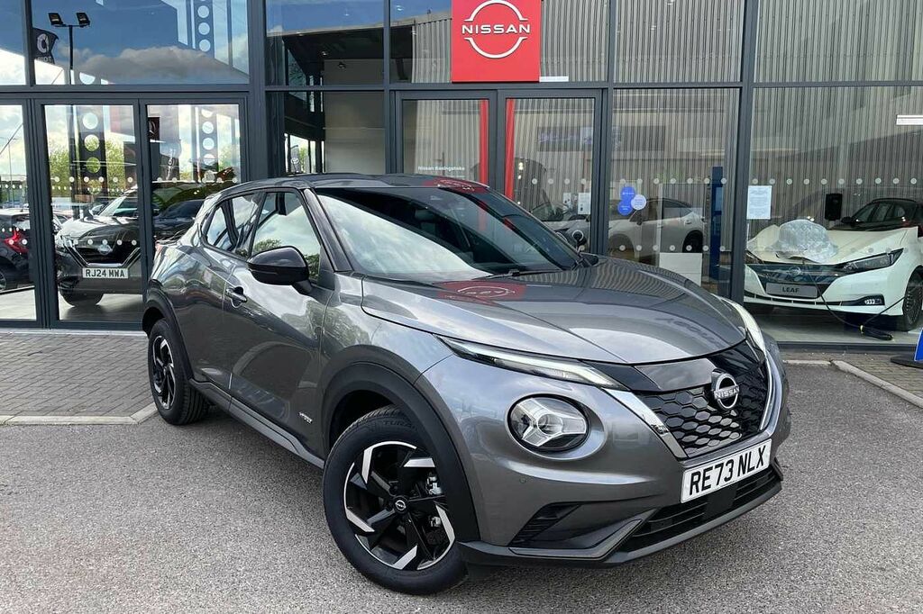 Compare Nissan Juke Hatchback 1.6 143Ps N-connecta 2Wd Hybrid RE73NLX Grey