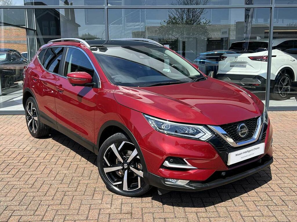 Compare Nissan Qashqai 1.3 Dig-t 140Ps N-motion GV21RYU Red