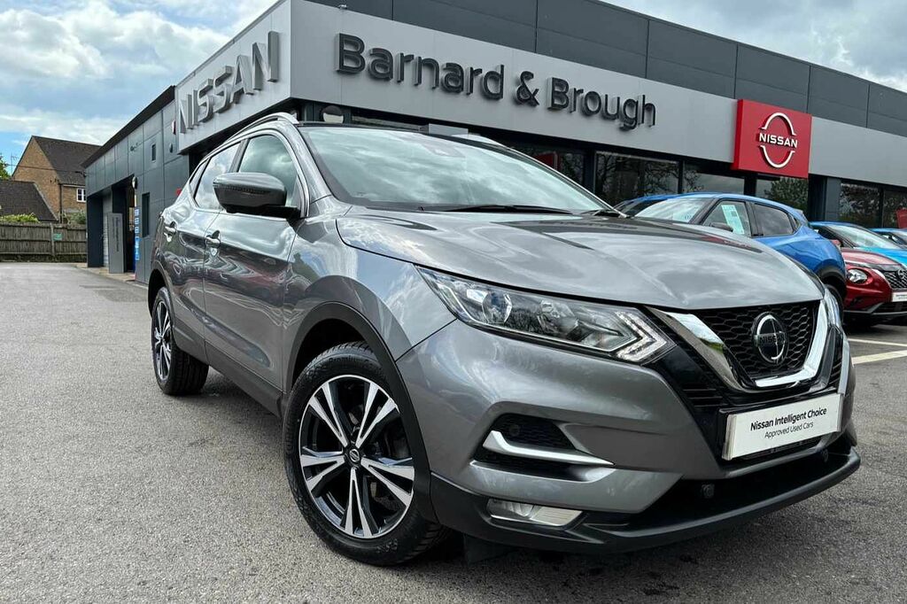 Compare Nissan Qashqai 1.3 Dig-t 160Ps N-connecta With Glass Roof CV21LSJ Grey