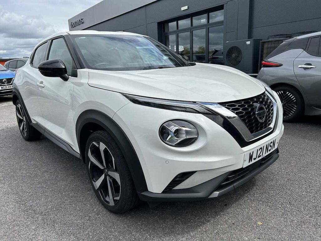 Compare Nissan Juke 1.0 Dig-t Tekna 114Ps Dct 5-Door WJ21NSN White