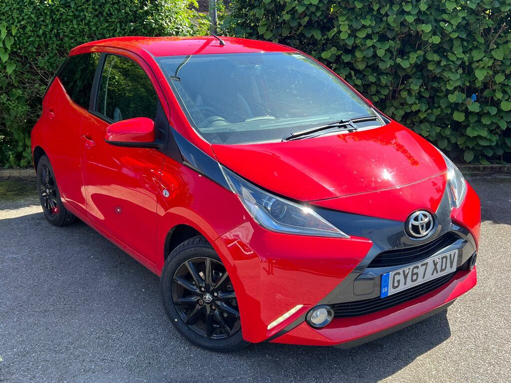 Compare Toyota Aygo 1.0 Vvt-i X-style Euro 6 GY67XDV Red