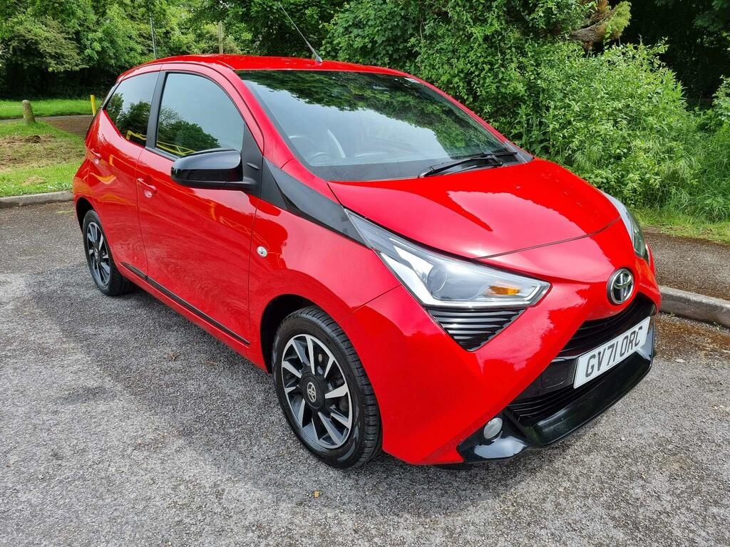 Compare Toyota Aygo 1.0 Vvt-i X-trend Euro 6 Ss GV71ORC Red