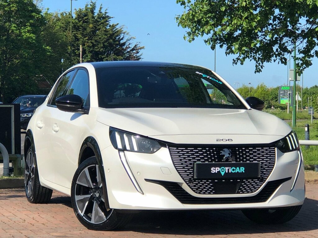 Peugeot e-208 50Kwh Gt Premium 7Kw Charger White #1