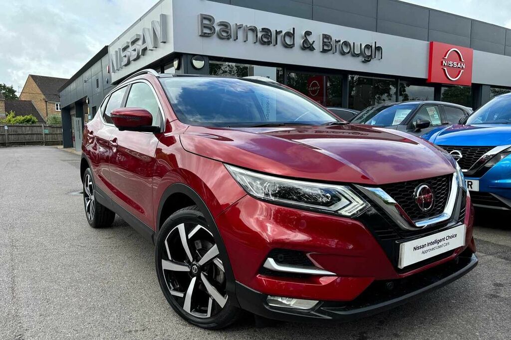 Compare Nissan Qashqai 1.3 Dig-t 140Ps N-motion AE21ZGN Red