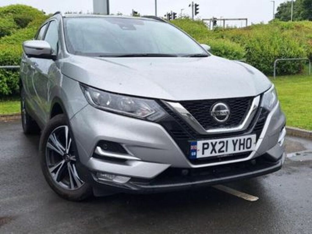 Compare Nissan Qashqai 1.3 Dig-t 160Ps N-connecta PX21YHO Silver