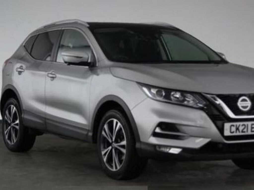 Compare Nissan Qashqai 1.3 Dig-t 160Ps N-connecta CK21EJX Silver