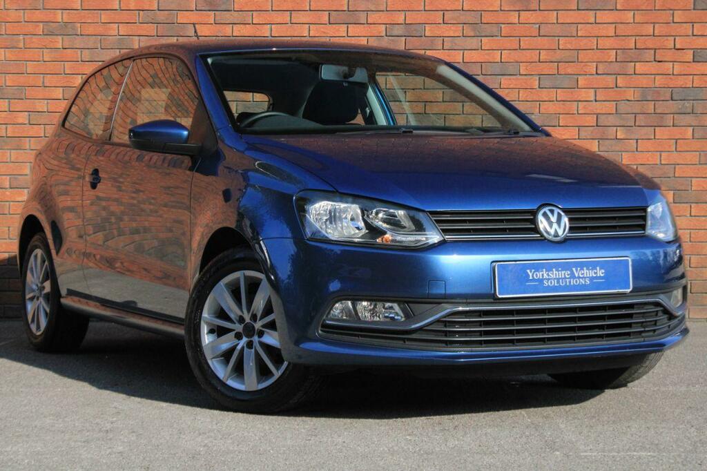 Compare Volkswagen Polo 1.2 Tsi Bluemotion Tech Se Euro 6 Ss YY64RFE Blue