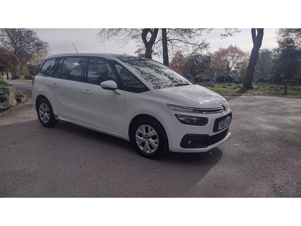 Compare Citroen Grand C4 Picasso Grand Bluehdi Touch Edition Ss YG67FME White