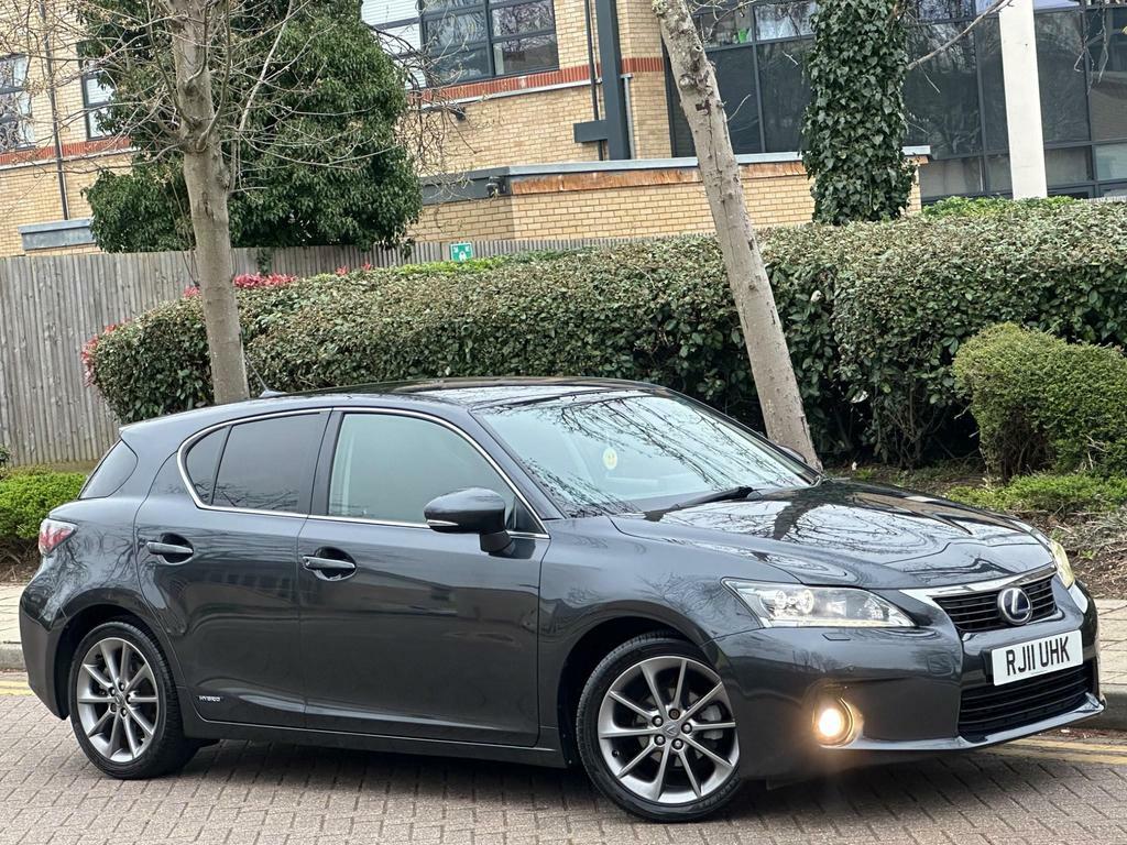 Compare Lexus CT 1.8 200H Se-l Cvt Euro 5 Ss RJ11UHK Grey